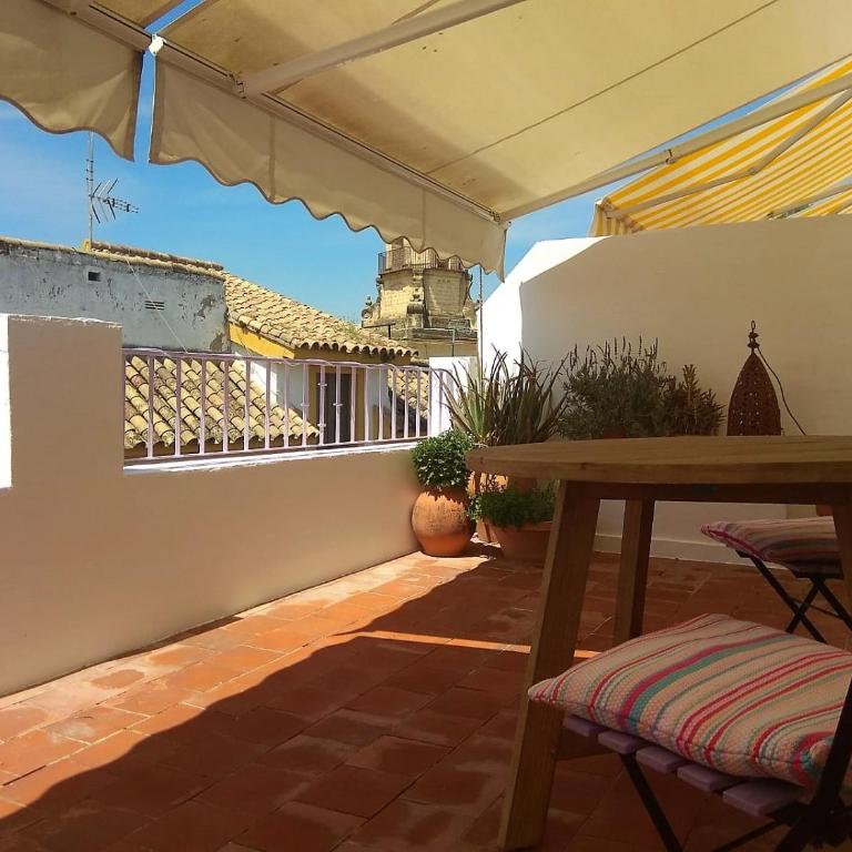 PRECIOSO ATICO JUNTO A LA MAGDALENA - One-Bedroom Apartment - 19