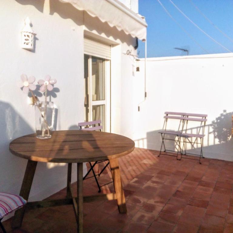 PRECIOSO ATICO JUNTO A LA MAGDALENA - One-Bedroom Apartment - 20