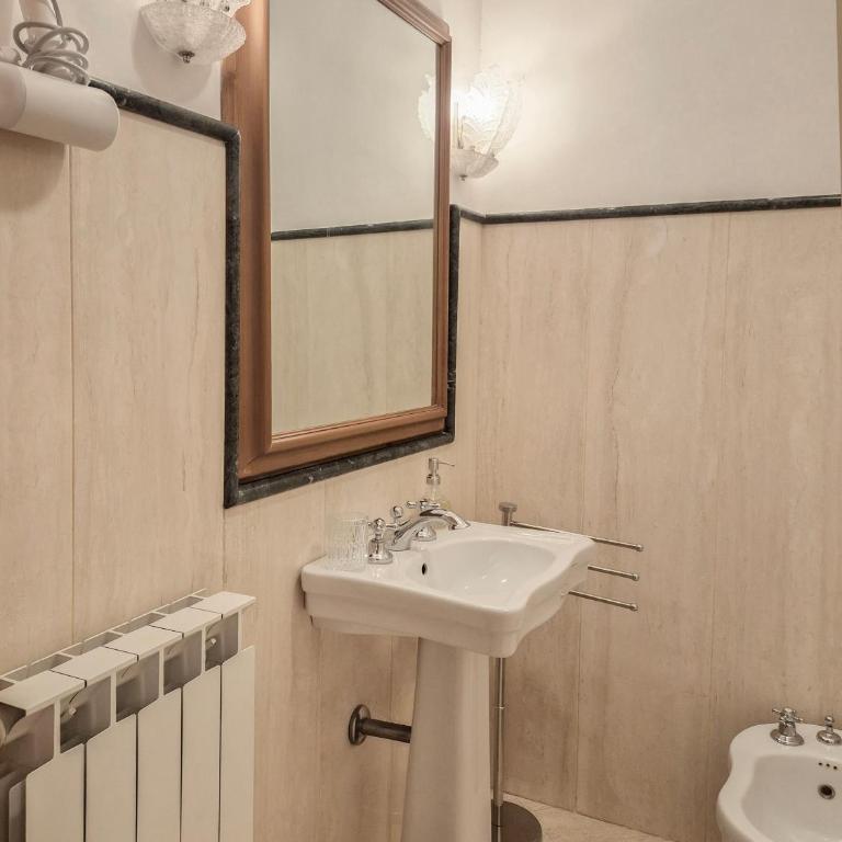 Bovio 163 - Luxury Design Suite - Camera Matrimoniale - 13