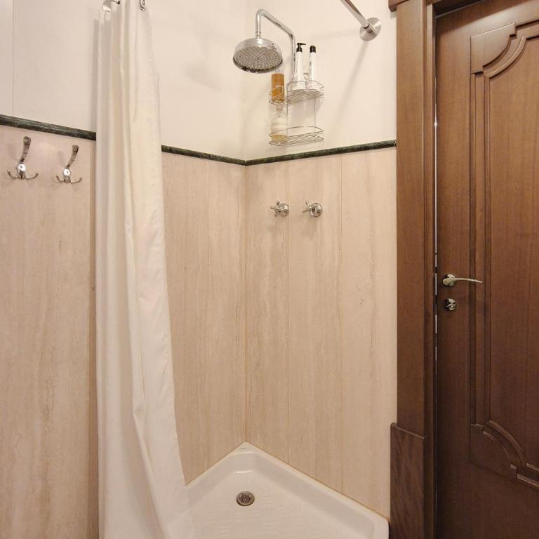 Bovio 163 - Luxury Design Suite - Camera Matrimoniale - 14