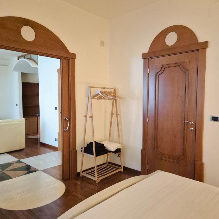 Bovio 163 - Luxury Design Suite - Camera Matrimoniale - 12