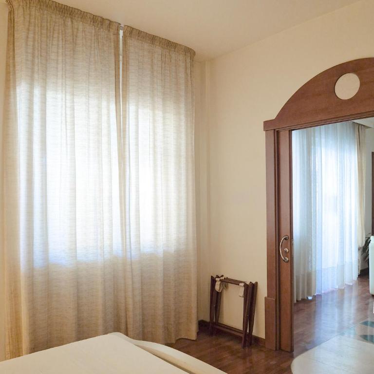 Bovio 163 - Luxury Design Suite - Camera Matrimoniale - 11