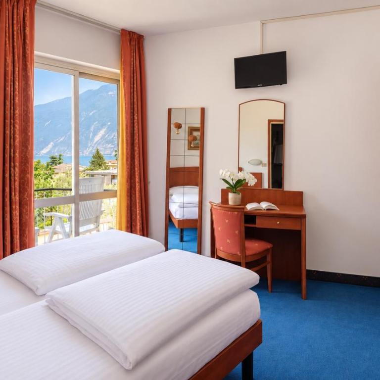 Hotel Garden Limone - Standard Double or Twin Room with Balcony and side Lake view - 6