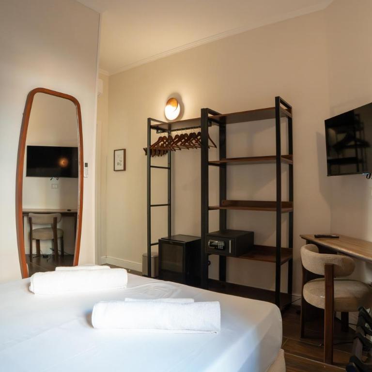 Vatican Boutique Rooms - Small Double Room - 5
