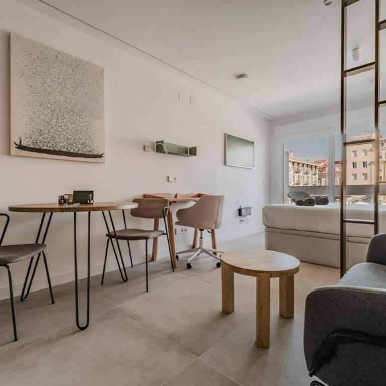 Renovated Studio with Terrace – Chueca - Appartamento - 1