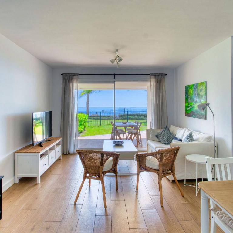 I sea garden view - Two-Bedroom Superior Apartment - 17