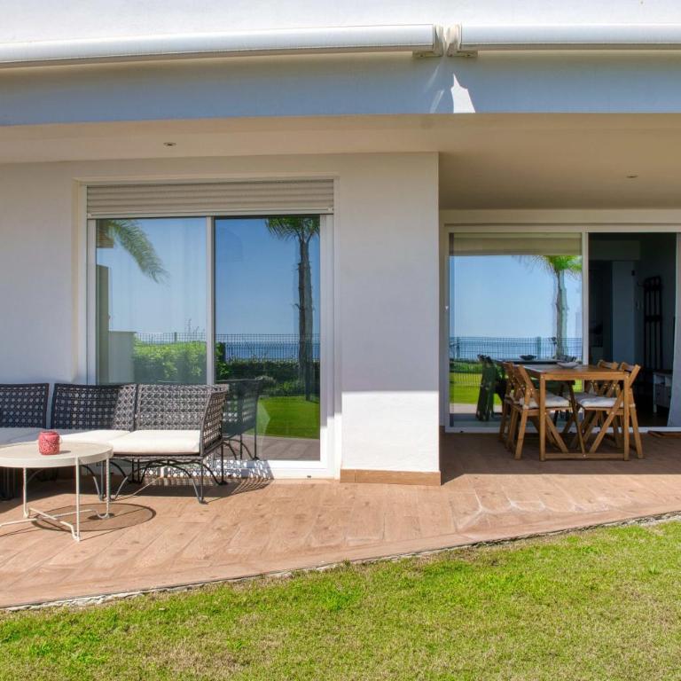 I sea garden view - Two-Bedroom Superior Apartment - 24