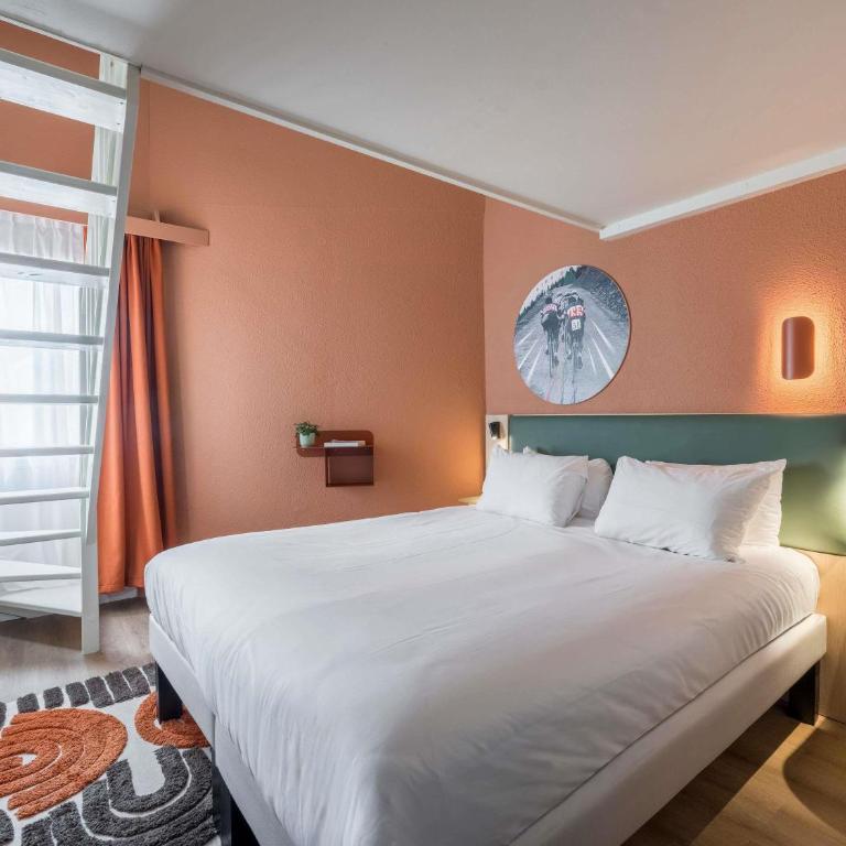 Ibis Styles Annecy Le Vieux - Chambre Confort avec Lit Double et Canapé-Lit Simple - 4