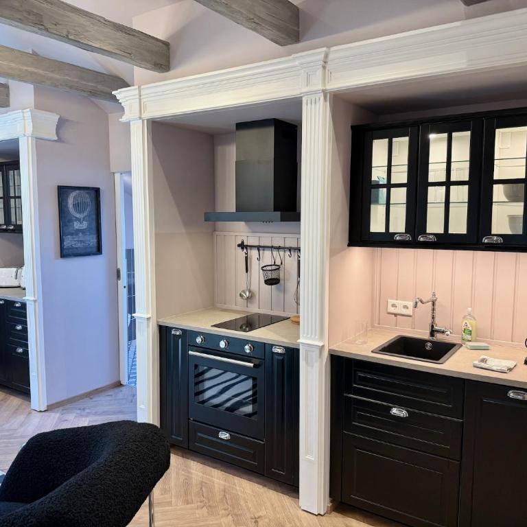 Villa Wickenburg - Superior One-Bedroom Apartment with Balcony - 4