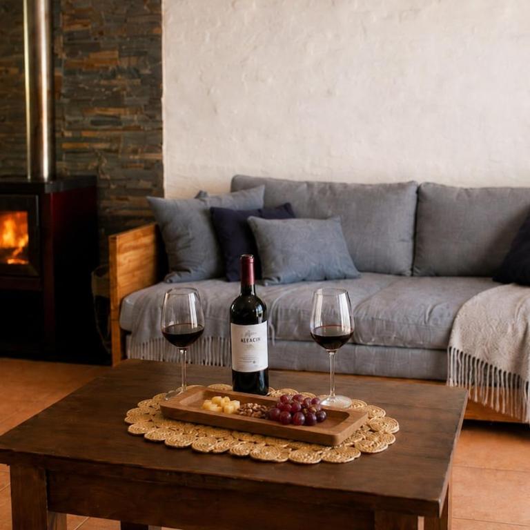 Casa Bordo Casa completa de uso exclusivo para hasta 5 huéspedes con patio privado cercado parrilla y cochera A 400m de la playa - Casa de 2 dormitorios - 4