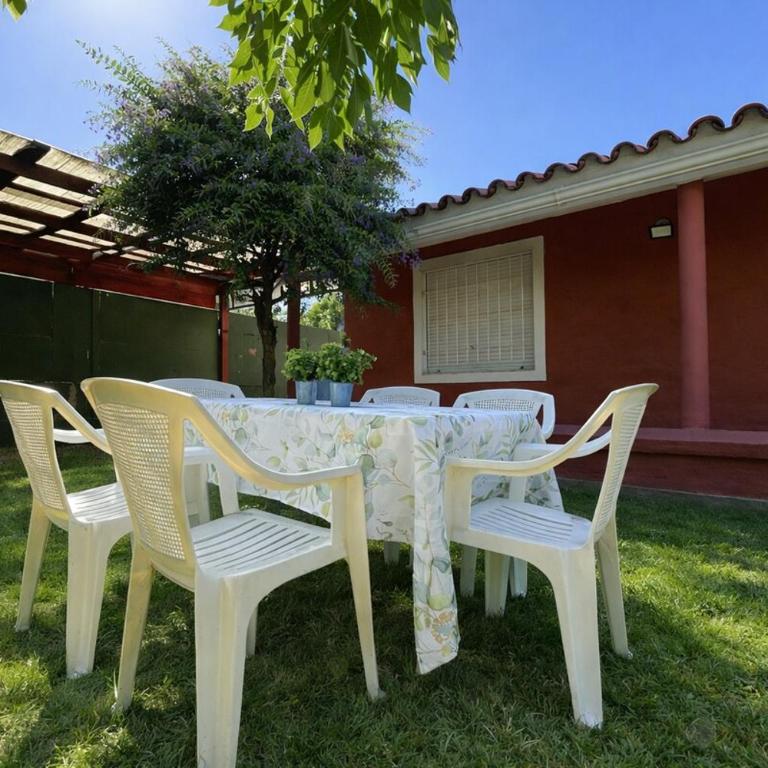 Casa Bordo Casa completa de uso exclusivo para hasta 5 huéspedes con patio privado cercado parrilla y cochera A 400m de la playa - Casa de 2 dormitorios - 19