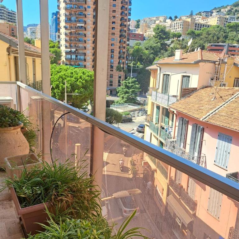 Exceptionnel Sea View- Monaco - 2 apartments joined toghether - 110 m2 - Two-Bedroom Apartment - 16