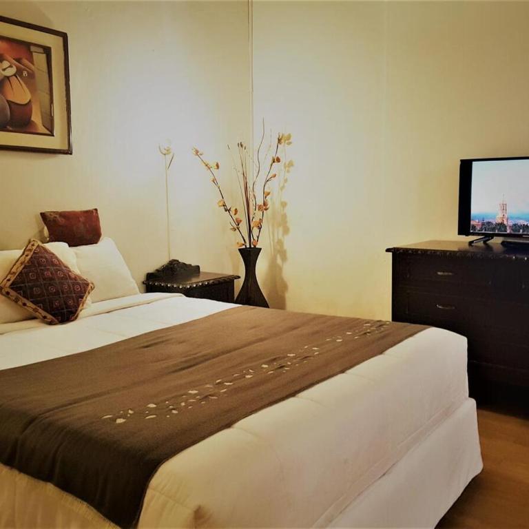 Hotel Nunez - Double Room with Private Bathroom - 2