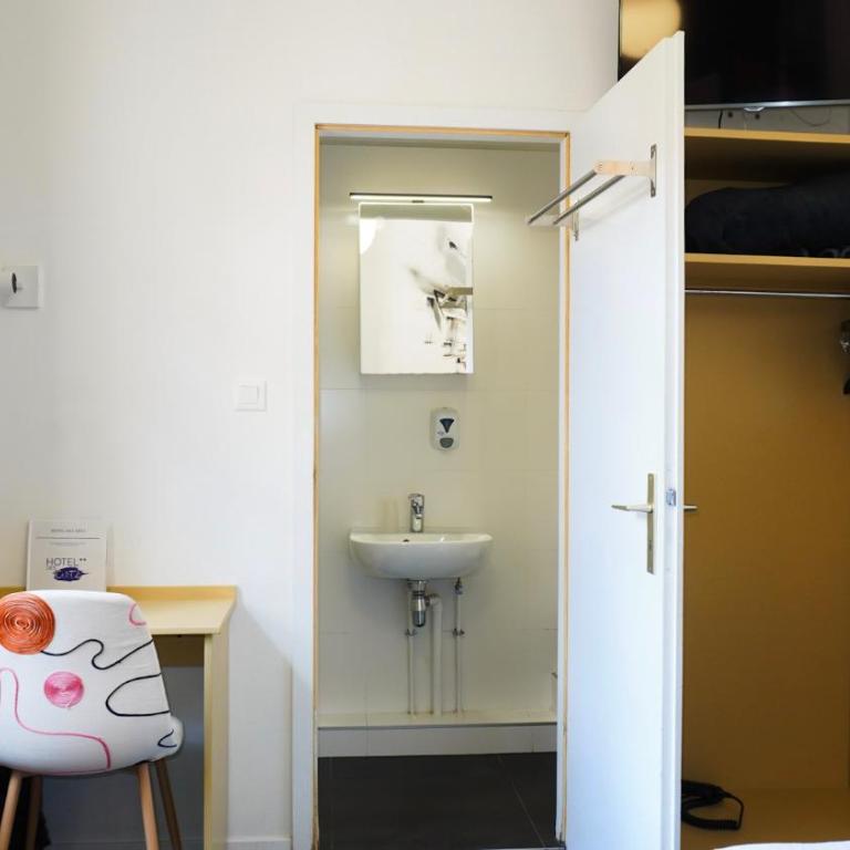 Hotel des Arts - Centre Cathédrale - Habitación Individual Clásica - 5
