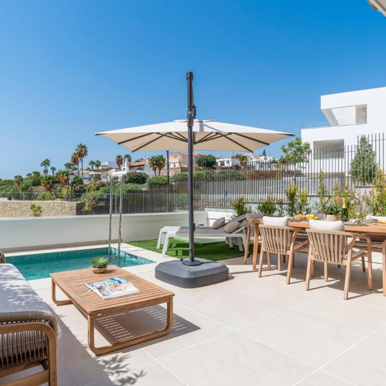 Seaview Plungepool Duplex - Three-Bedroom Apartment with Private Pool - 29