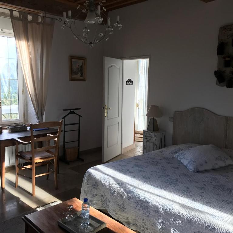 Domaine du Manoir - Superior Triple Room - 4