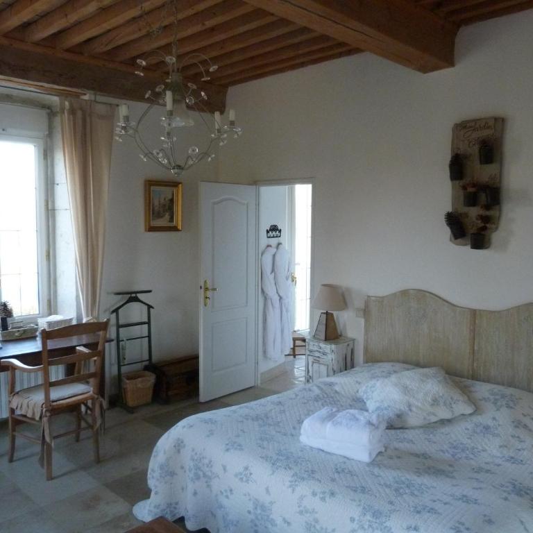 Domaine du Manoir - Superior Triple Room - 5