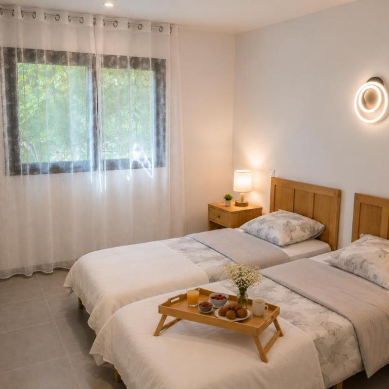 Villa- Grands T2 indépendants - climatisation, proche mer, parking gratuit, wifi - Appartement 1 Chambre Supérieur avec Balcon - 7
