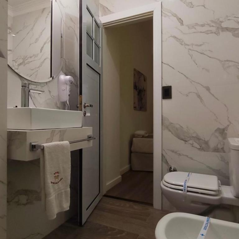 Hotel Internacional - Standard Single Room - 16