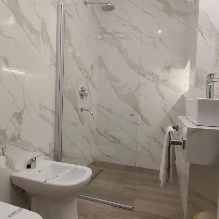 Hotel Internacional - Standard Single Room - 9