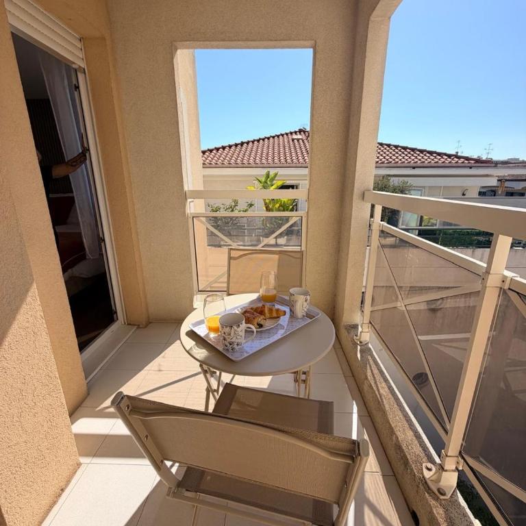 Cannes Center - 2 bedrooms - Beach 400 m away - Parking - Appartement 1 Chambre - 4