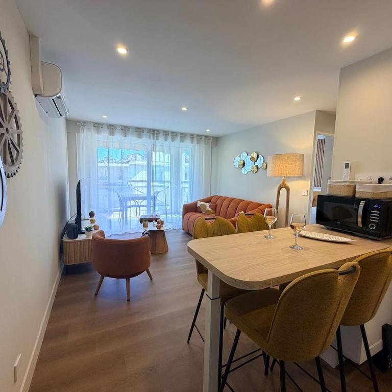 Cannes Center - 2 bedrooms - Beach 400 m away - Parking - Appartement 1 Chambre - 21