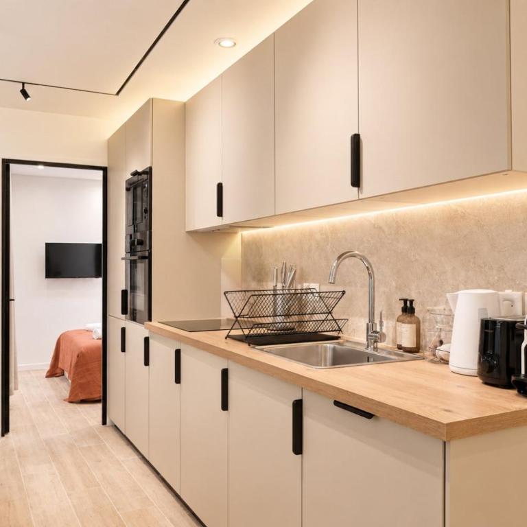 TheBlueStay 366 - Beautiful AC Apartment in Paris - Apartment - 7