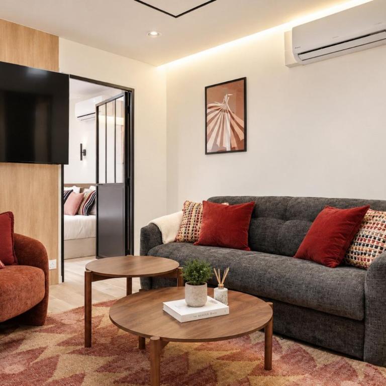 TheBlueStay 366 - Beautiful AC Apartment in Paris - Apartment - 1