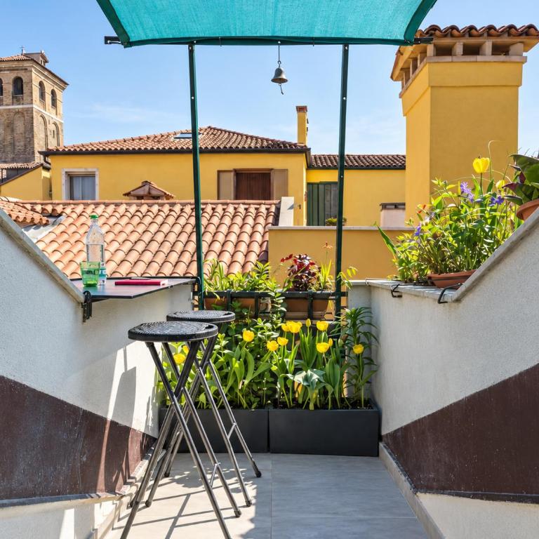 Central Modern Loft, Rooftop Patio, Full Kitchen - Appartamento con 1 Camera da Letto - 4