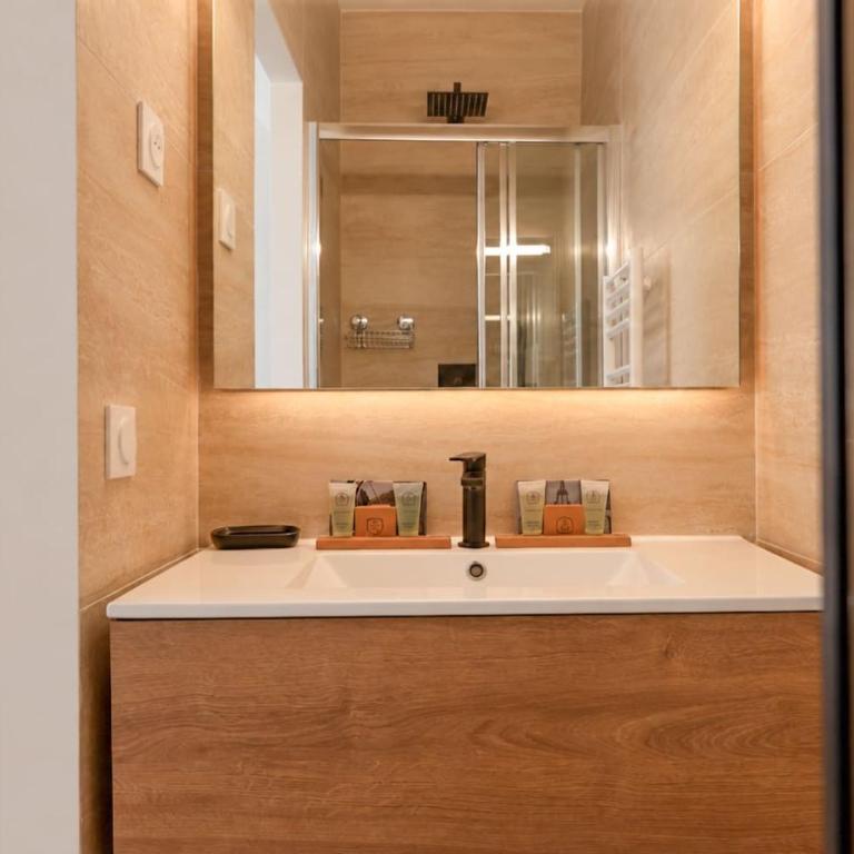 TheBlueStay 367 - Beautiful AC Apartment in Paris - Apartment - 16