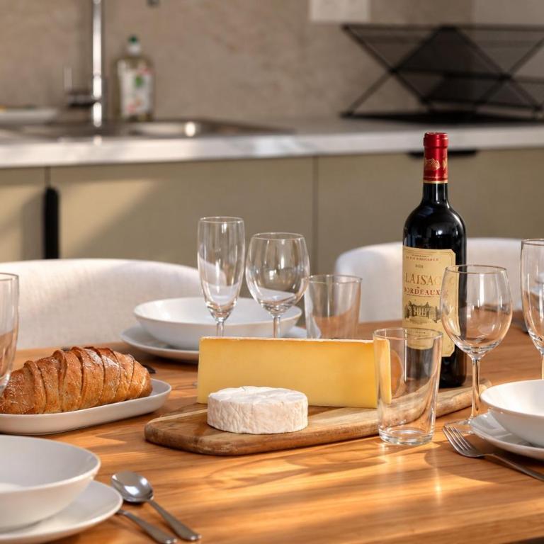 TheBlueStay 368 - Beautiful AC Apartment in Paris - Apartment - 4