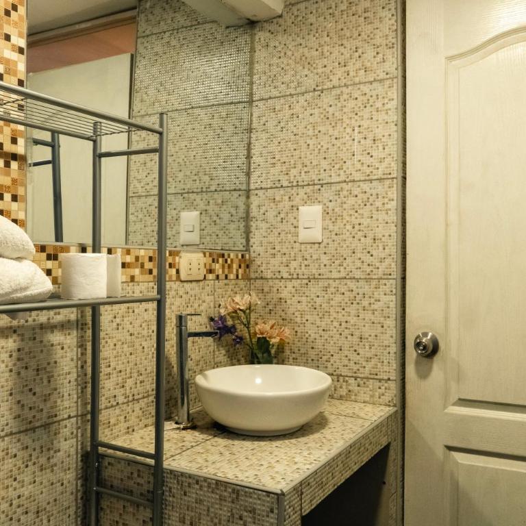 La Casa de Carmen - Hostal Familiar - Habitación Doble con baño privado - 4