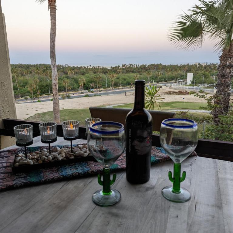 Ocean and Golf Views - Walk to Beach & Downtown - Apartamento - 15