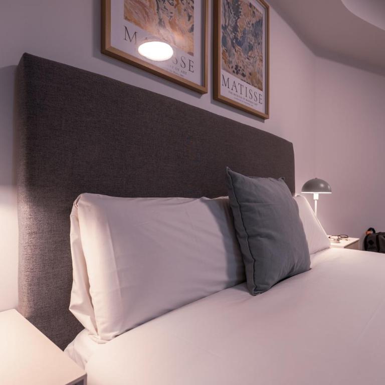Hostal Guzman El Bueno by gaiarooms - Camera Matrimoniale Standard - 6