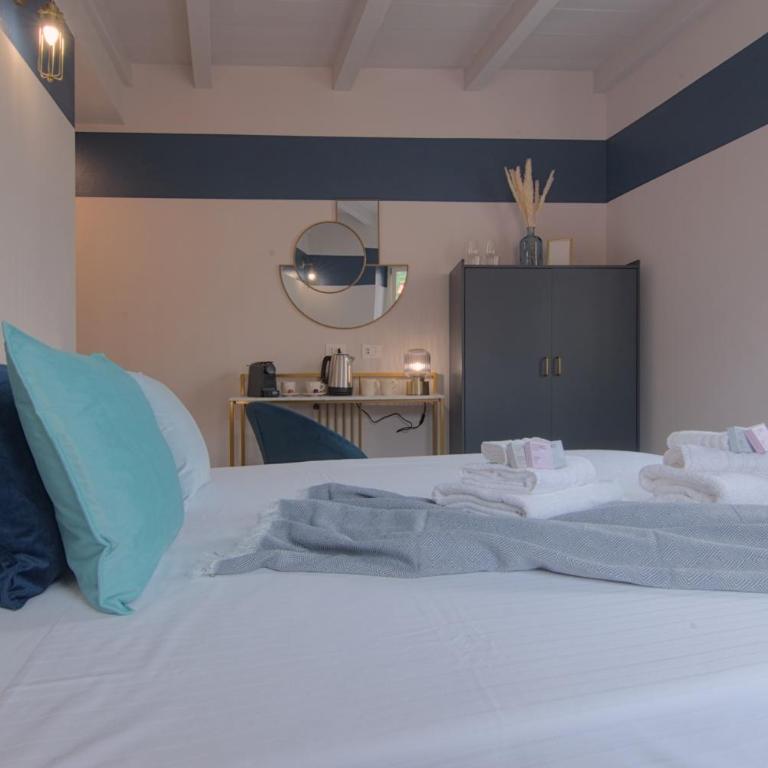 Lake Como 2 min - Modern Suites at 1 min to Station - Wifi, AC - Camera Matrimoniale con Bagno Privato - 1