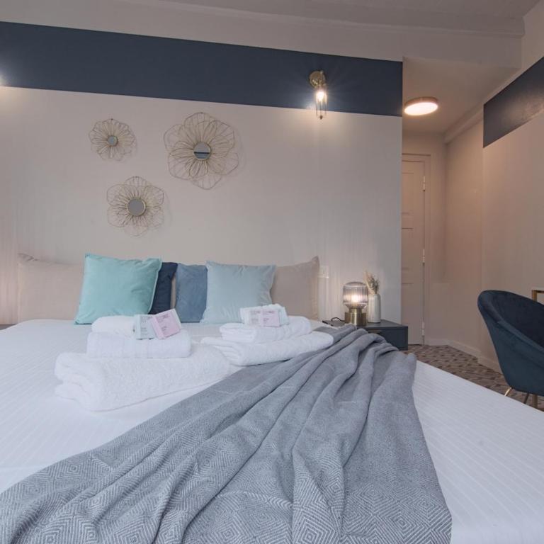 Lake Como 2 min - Modern Suites at 1 min to Station - Wifi, AC - Camera Matrimoniale con Bagno Privato - 8