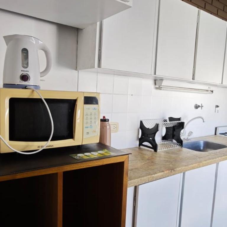 Alojamiento Temporal - Departamento con 3 Dormitorios y Conchera - Avenida 25 y 35 - Apartamento de 3 dormitorios - 5