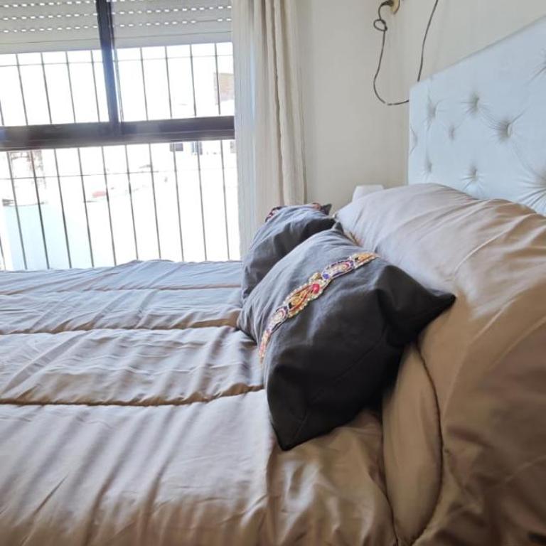 Alojamiento Temporal - Departamento con 3 Dormitorios y Conchera - Avenida 25 y 35 - Apartamento de 3 dormitorios - 10