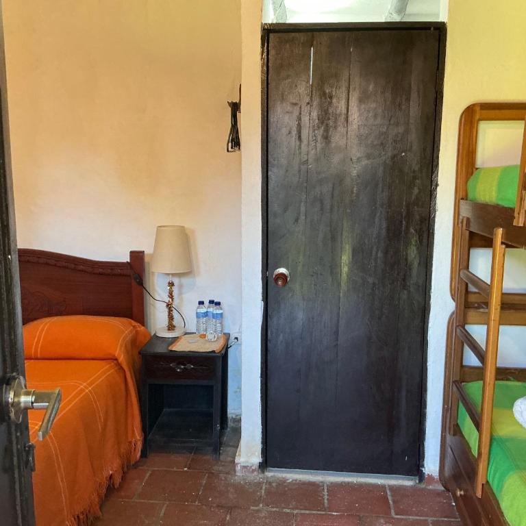 Luna Munay Hostel - Habitación Cuádruple - vistas al jardín - 7