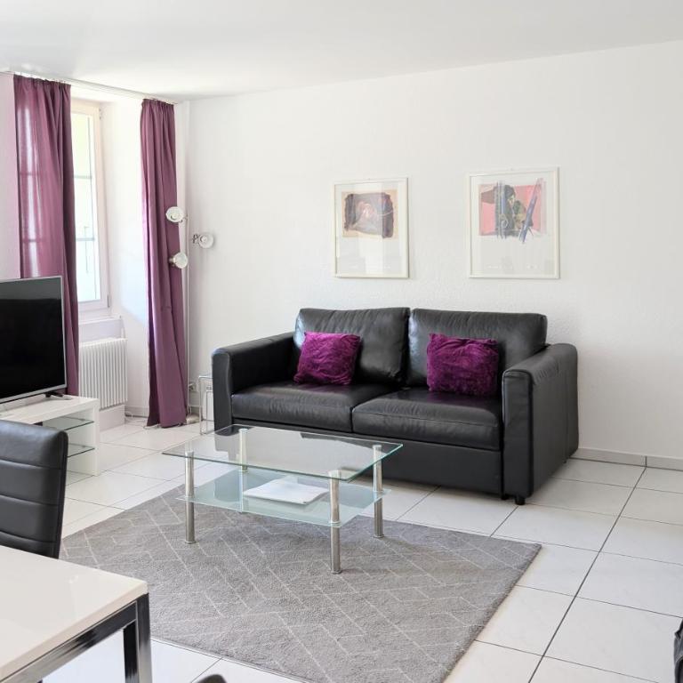 Centralstrasse Apartment, Heart of Interlaken - Two-Bedroom Apartment with Balcony - 6