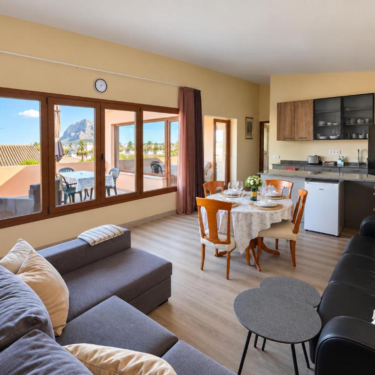La AMISTAD Apartamento en Chalet con piscina compartida - Two-Bedroom Apartment - 4