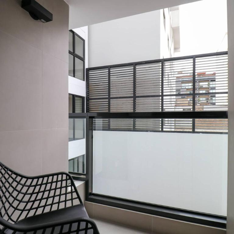 Modern 2BR with Balcony in Prime Miraflores - Apartamento - 24