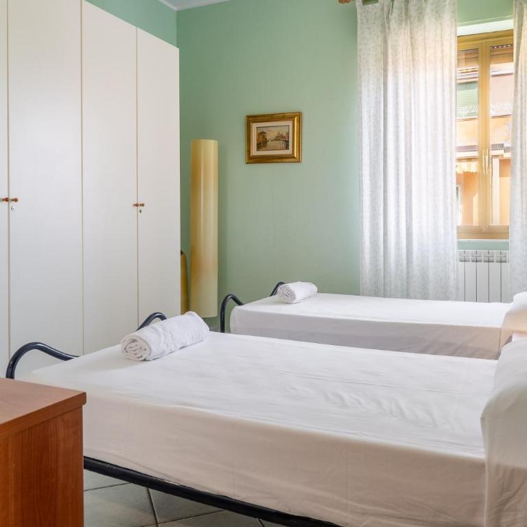 Hostdomus - Submarine Apartament - Two-Bedroom Apartment - 9