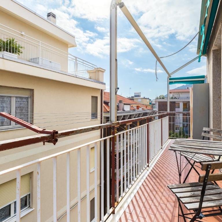 Hostdomus - Submarine Apartament - Two-Bedroom Apartment - 6