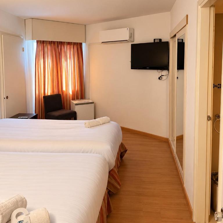 Aquarium Hotel - Habitación Triple - 4