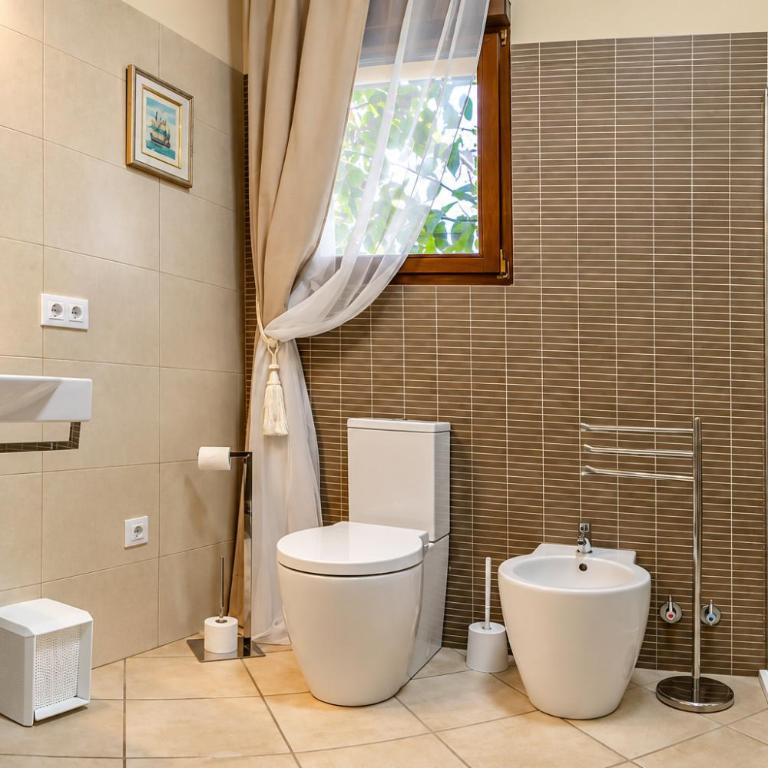 La AMISTAD Apartamento en Chalet con piscina compartida - Two-Bedroom Apartment - 34