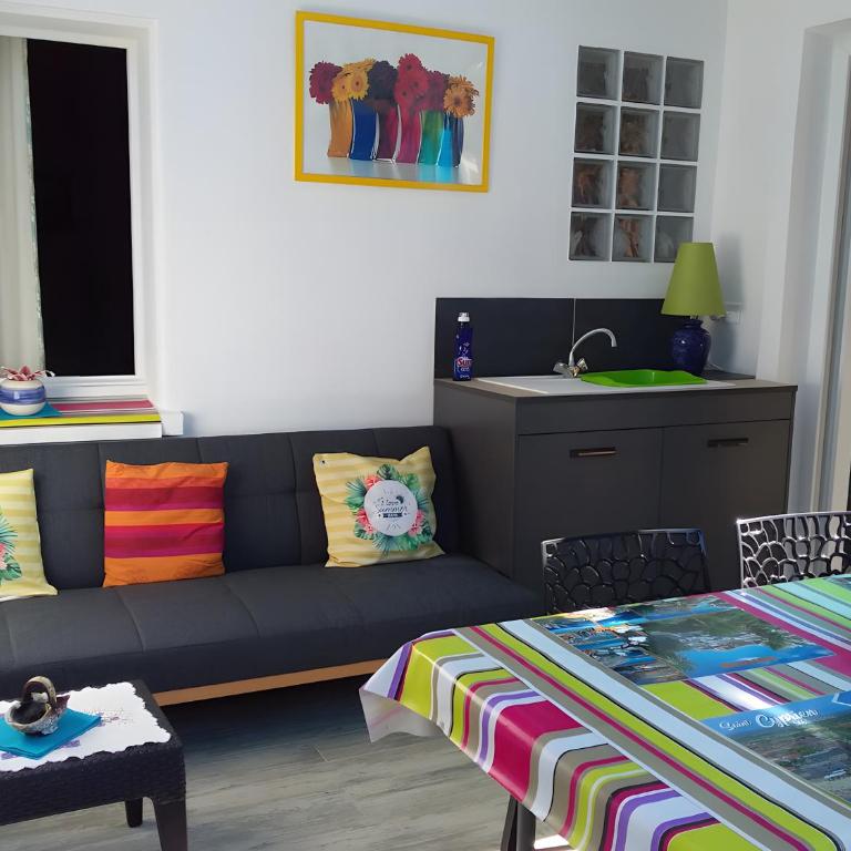 Courses et plage à pied - Villa - Vue sur Jardin - 13