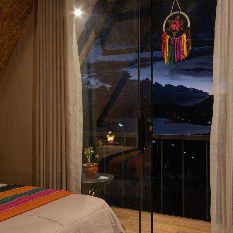 Cabin overlooking the Huaypo Lagoon in the Sacred Valley - Villa - 17