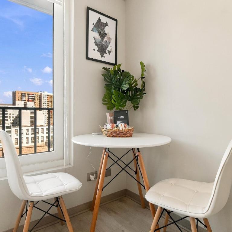 Oceana Suites Estación Santa Lucia - One-Bedroom Apartment with View - 1