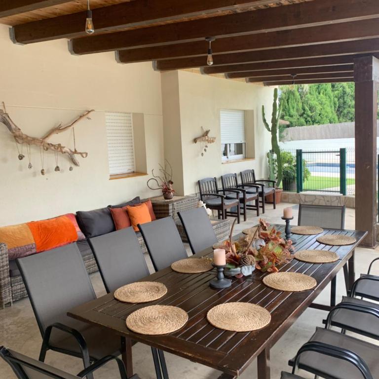 CASA DE SUEÑOS BENASHA, piscina, zona infantil, a tan solo 7 minutos de la playa - Casa de 5 dormitorios - 4